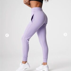NVGTN Lavender Women's Jogger Pants